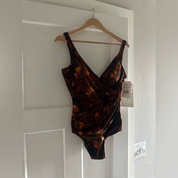 Miraclesuit Oceanus One Piece Swimsuit - Picture 11 of 14